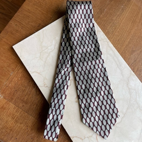 Brooks Brothers Geometric Pattern Silk Men’s Tie - Picture 9 of 9